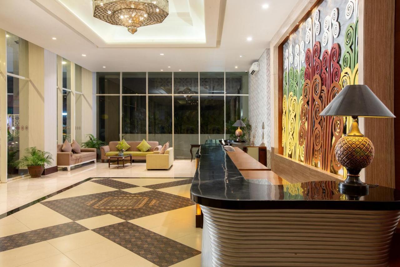 Sahid Raya Hotel & Convention Yogyakarta Maguwo Экстерьер фото