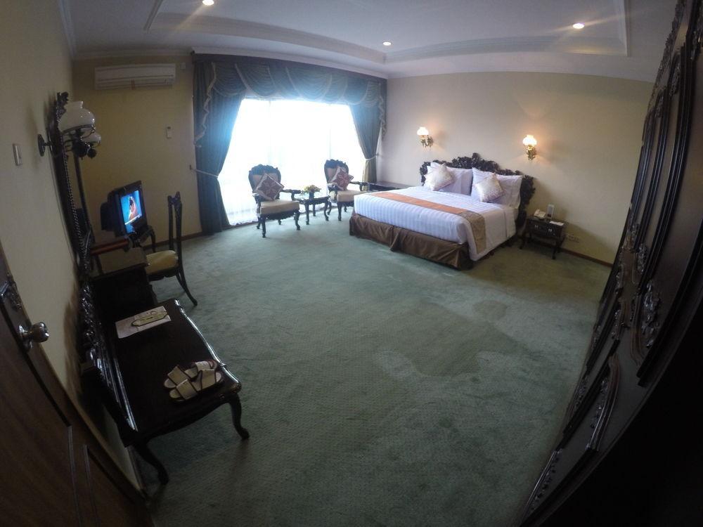 Sahid Raya Hotel & Convention Yogyakarta Maguwo Экстерьер фото